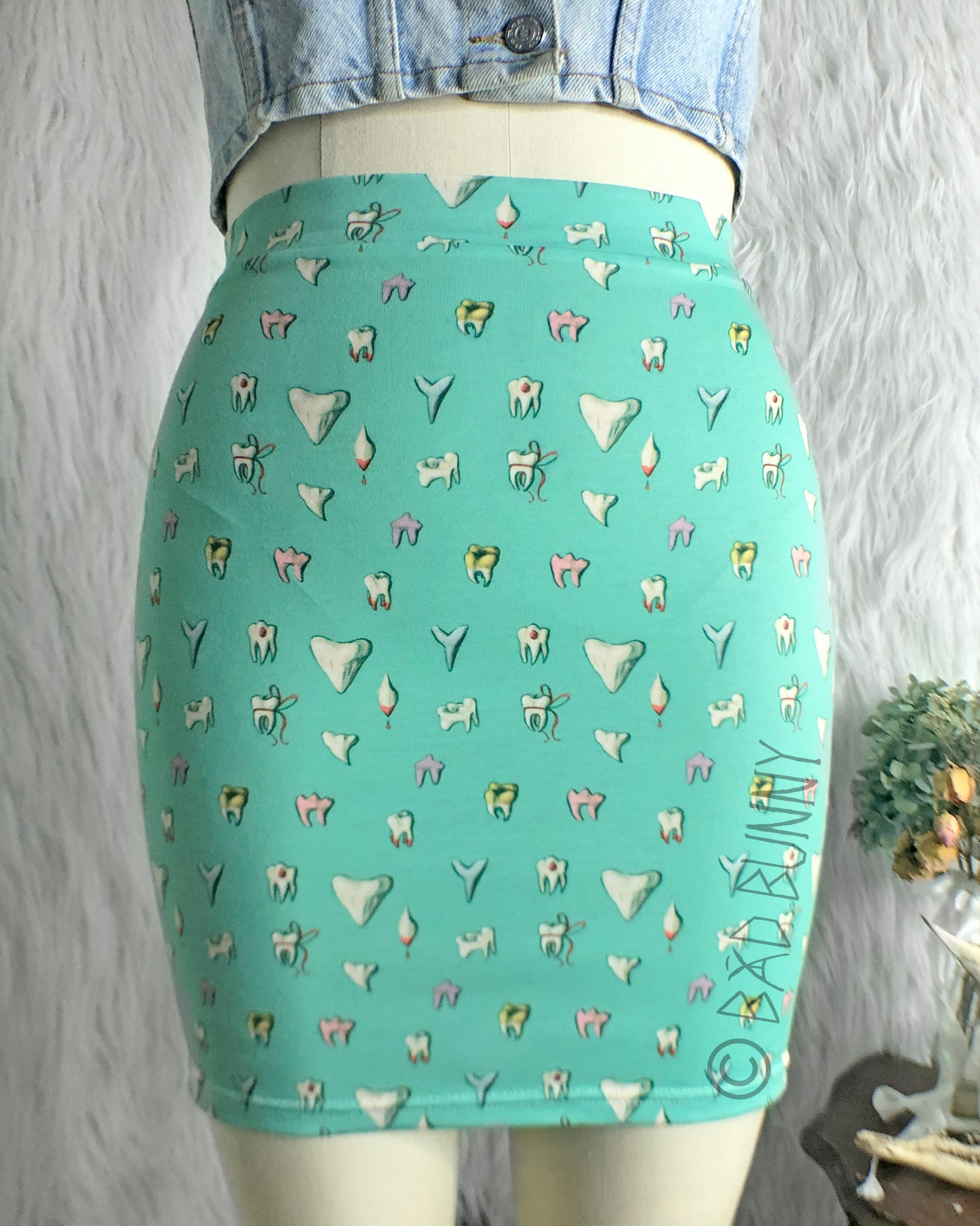 Miniskirt - Spearmint Teeth - MTO