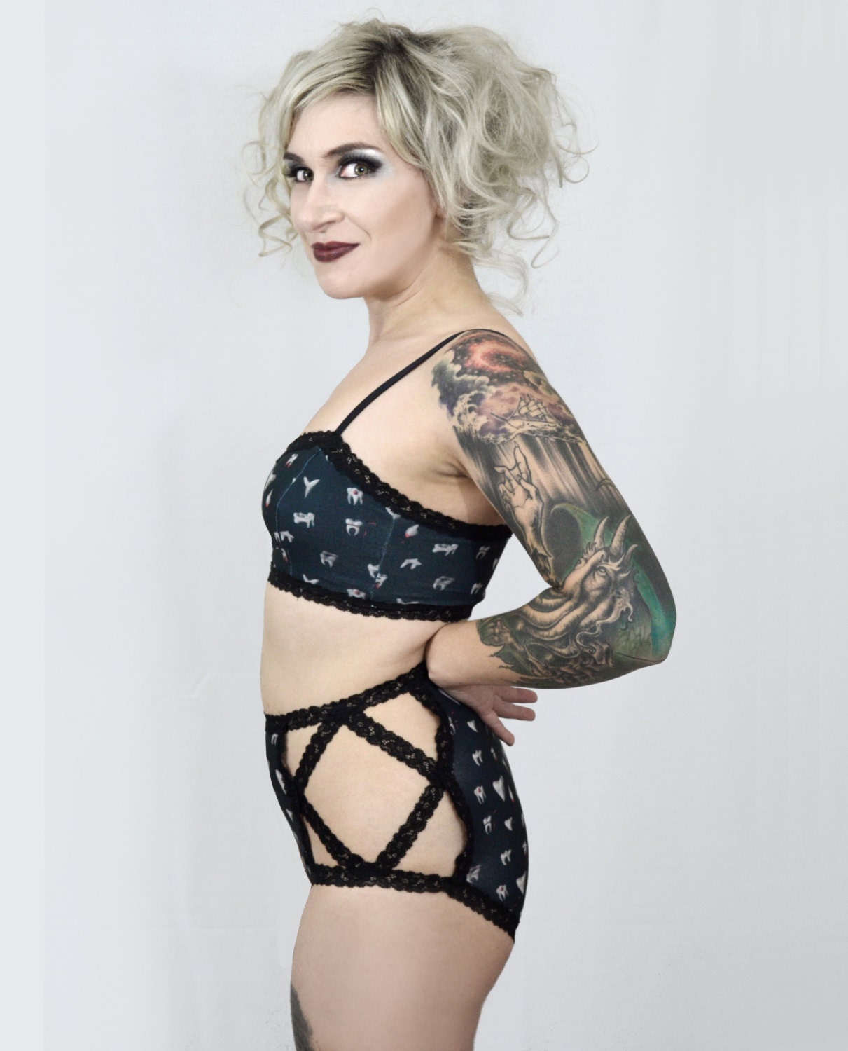 Lace High-waisted Undies - Black Teeth - MTO